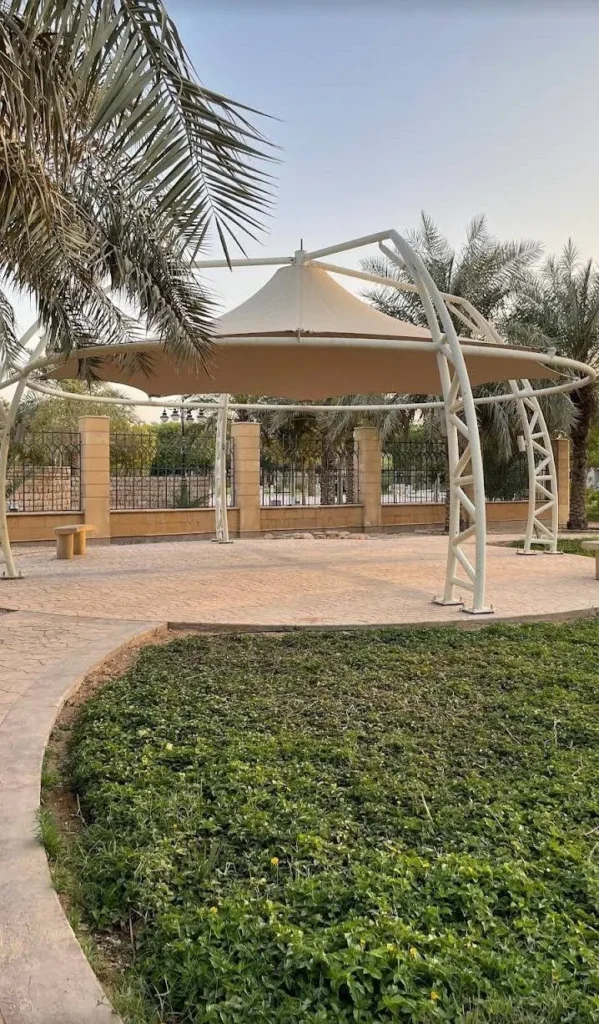 مظلات سيارات الدمام